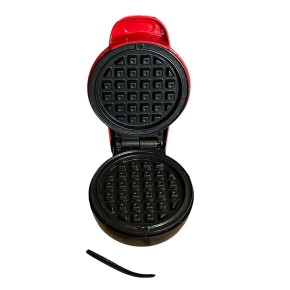 Bella Mini Waffle Maker Model GH-6201 Red Nonstick 4 Inch 350W Appliance - Picture 3 of 11